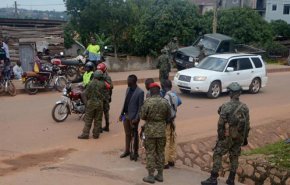 أوغندا: مسلحون على صلة بـ