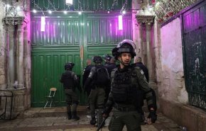 حماس: اقتحام المصلى القبلي وإخراج المعتكفين منه جريمة خطيرة 