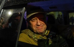 شاهد..مغادرة قائد فاغنر وبعض قواته مقر المنطقة العسكرية الجنوبية في روستوف 
