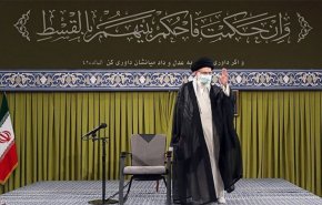 قائد الثورة الاسلامية: حماية الأمن النفسي للمجتمع من قضايا إعادة الحقوق العامة