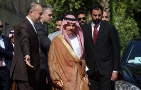 أمير عبداللهيان ونظيره السعودي يتبادلان التهاني بعيد الأضحى المبارك

