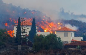 فيديو/إجلاء المئات في جزيرة لا بالما الإسبانية بسبب حريق غابات