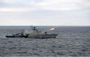 بريطانيا تكشف عن خطط روسية لاستهداف سفن مدنية بالبحر الأسود