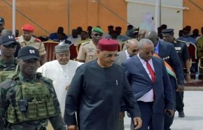 عناصر في الحرس الوطني تحتجز رئيس النيجر في القصر الرئاسي