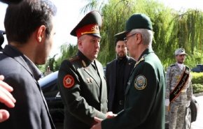 وزير الدفاع البيلاروسي يلتقي اللواء باقري