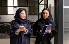 السعودية: ارتفاع مشاركة النساء في سوق العمل والسياحة في الصدارة