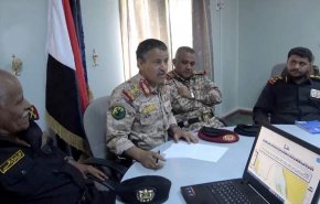 وزير دفاع اليمن يوجه برفع الجاهزية القتالية والعسكرية لقوات البحرية والدفاع الساحلي