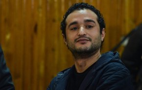 الرئيس المصري يصدر قراراً بالعفو عن الناشط أحمد دومة