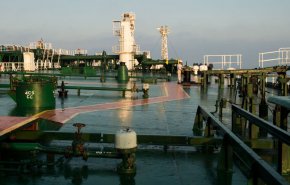 گزارش بلومبرگ از توافق غیررسمی ایران و آمریکا برای کاهش تحریم های نفتی