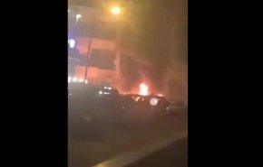 ویدیو؛ انفجار بمب در مسیر خودروی نظامیان صهیونیست در نابلس/ زخمی شدن 4 نظامی از جمله یک افسر صهیونیست 
