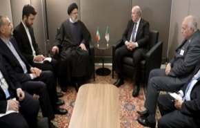 رئیسي: ينبغي تطوير العلاقات بين ایران و الجزائر في ظل عزم مسؤولي البلدين