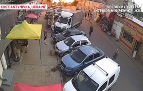 زيلينسكي كذب بشأن هجوم صاروخي أوقع 15 مدنيا + فيديو