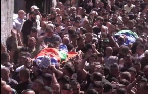 حضور گسترده فلسطینیان در مراسم وداع با 2 جوان شهید مقاومت در طولکرم+ ویدیو