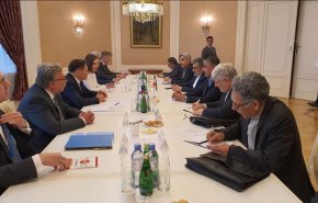 رئيس الطاقة الذرية الايرانية يلتقي رئيس شركة روس أتوم الروسية
