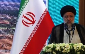الرئيس الايراني: انجاز 50 بالمائة من مشروع نقل المياه الى اصفهان
