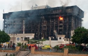 خسائر بشرية ومادية جراء الحريق الهائل بمبنى مديرية أمن الاسماعيلية بمصر
