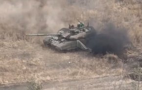 شاهد/ كتائب القسام تدمر دبابة ميركافا إسرائيلية