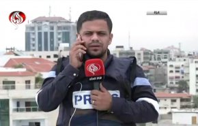  شاهد.. مراسل العالم يكشف عن إصابة أخيه بقصف اسرائيلي لغزة