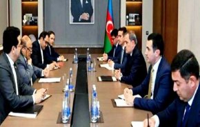 صفري يجري محادثات مع وزيري خارجية آذربيجان وطاجيكستان