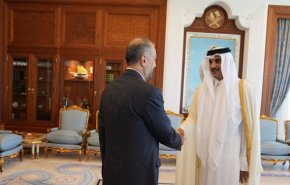 أمير عبداللهيان يجري محادثات مع أمير قطر