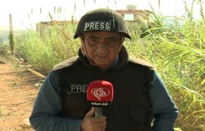 لبنان: مراسل العالم يقف قرب مناطق يقصفها الاحتلال بقذائف فسفورية