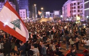 شاهد.. مظاهرات أمام سفارة أميركا في بيروت للتنديد بمجزرة غزة