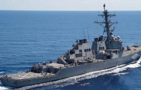 'CNN' : سفينة حربية أمريكية تعترض عدة قذائف قرب اليمن 