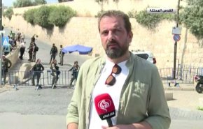 مراسل العالم يكشف توحش الاحتلال مع المصلين عند المسجد الاقصى