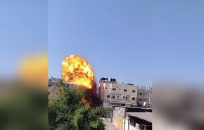 لحظة قصف الاحتلال أحد المنازل في قطاع غزة + فيديو