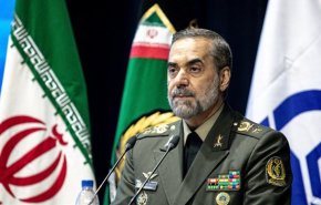 وزير الدفاع الايراني: البرنامج الصاروخي الدفاعي يحظى بأهمية خاصة في استراتيجيتنا