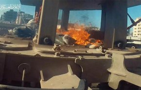 شاهد.. هكذا يصطاد مقاتلو القسام الدبابات والمدرعات الاسرائيلية