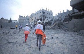 اطلاق نار اسرائيلي علی قافلة مساعدات الهلال الأحمر لغزة