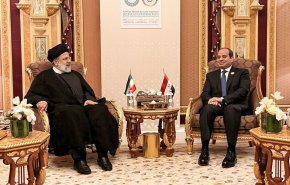 رئيسي: لا عائق امام توسيع العلاقات مع دولة مصر الصديقة 