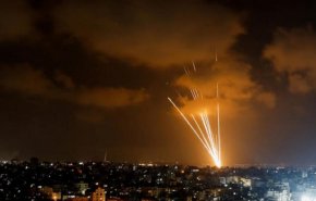 كتائب القسام تقصف تل أبيب برشقة صاروخية
