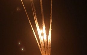 بالفيديو.. القسام تطلق رشقات صاروخية باتجاه مستوطنات الاحتلال