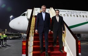وزير الخارجية الايراني يصل الى الدوحة+ فيديو
