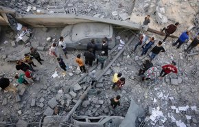  غزة تدخل العام الجديد والمجازر الهمجیة الاسرائيلية مستمرة فيها