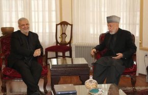 حامد كرزي يدعو إلى توسيع وتعزيز العلاقات بين كابول وطهران