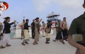 کشتی توقیف‌شده اسرائیلی به جاذبه گردشگری در یمن تبدیل شده است+ ویدئو