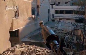 شاهد بالفيديو.. التحام مجاهدي القسام مع آليات العدو في خان يونس