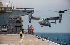 صنعاء تكشف تفاصيل استهداف سفينة تابعة للبحرية الأمريكية بخليج عدن