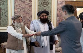 الرئيس الصيني يتسلم أوراق اعتماد سفير طالبان لدى بلاده
