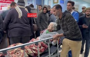 نجات یک پیرزن ۸۰ ساله فلسطینی از زیر آوار بعد از ۶۰ روز!+‌ویدئو