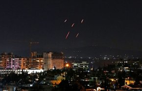 الدفاعات الجوية السورية تتصدى لعدوان إسرائيلي في ريف دمشق

