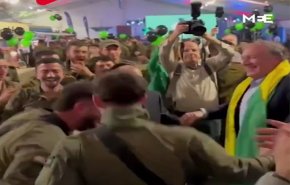شاهد.. هكذا يرقص مايك بومبيو مع جنود الإحتلال!