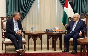 محمود عباس: هدف از حمله به «آنروا»، نابودی آوارگان است
