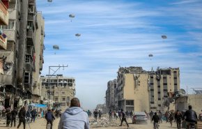 تحلیلگر مصری: کمک‌های هوایی به غزه توهین به بشریت است