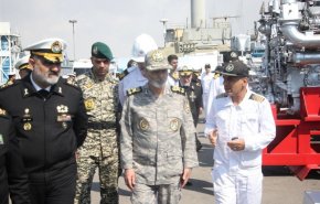 تزويد البحرية الإيرانية بـ 42 إنجازا دفاعيا جديدا