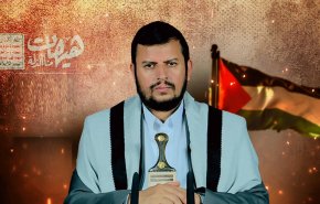 شاهد/قناص القسام يهدي عمليته للسيد الحوثي والمقاومة اليمنية!
