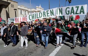 تظاهرة في لوس انجلوس تضامنا مع فلسطين ومطالبة بوقف العدوان